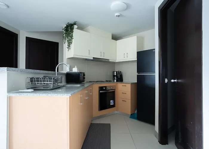 Apartment Uptown Parksuites Bgc Stylish 2br Fast Wifi Washer Balcony Manila
