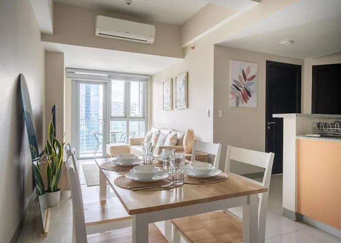 Uptown Parksuites Bgc Stylish 2br Fast Wifi Washer Balcony * Manila
