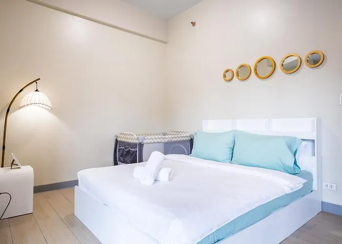 Uptown Parksuites Bgc Stylish 2br Fast Wifi Washer Balcony * Manila