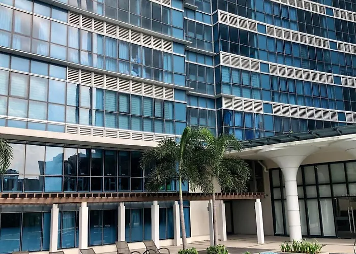 Uptown Parksuites Bgc Stylish 2br Fast Wifi Washer Balcony