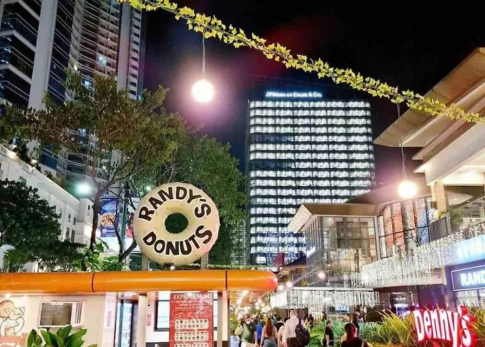 Uptown Parksuites Bgc Stylish 2br Fast Wifi Washer Balcony Apartment Manila
