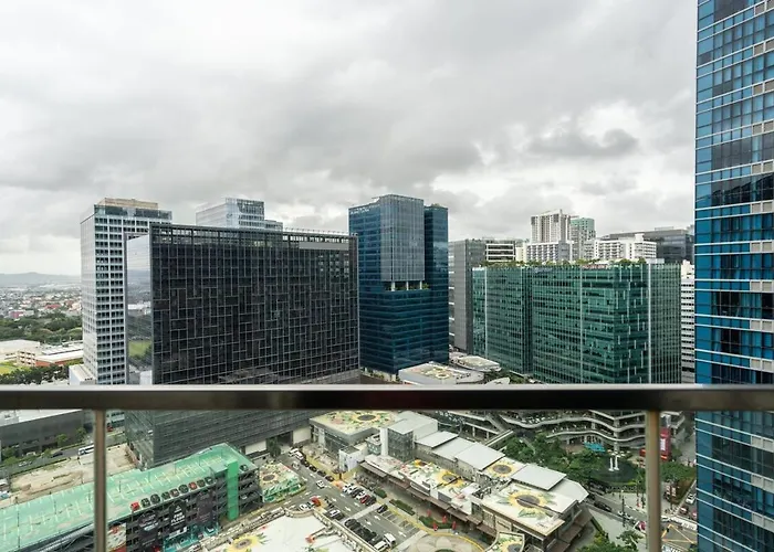 Uptown Parksuites Bgc Stylish 2br Fast Wifi Washer Balcony *