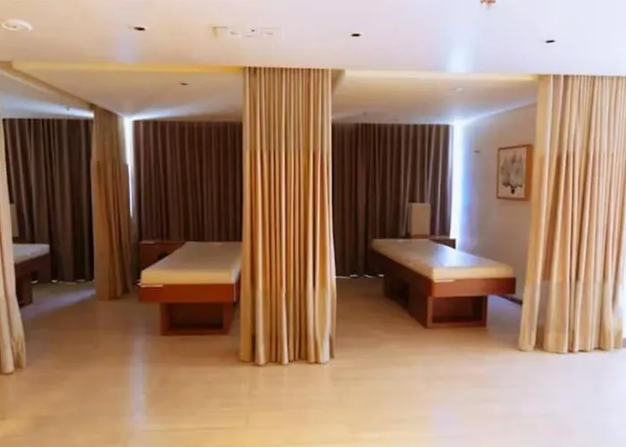 Uptown Parksuites Bgc Stylish 2br Fast Wifi Washer Balcony Apartment *
