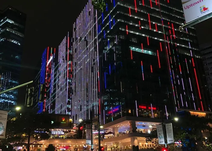 Uptown Parksuites Bgc Stylish 2br Fast Wifi Washer Balcony Manila